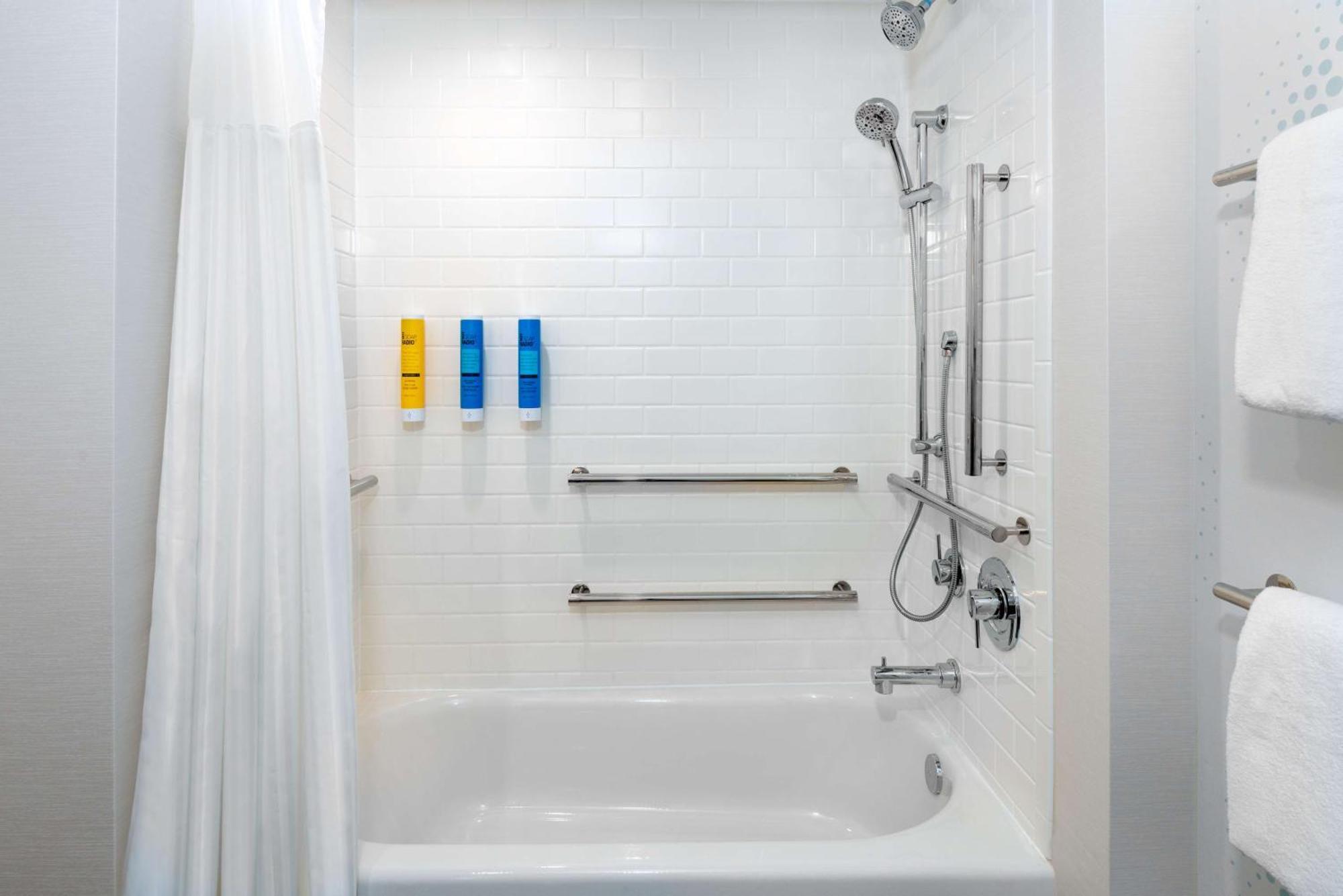 Tru By Hilton Wilmington Hotel Bagian luar foto